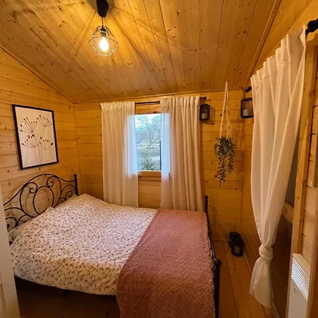 بيت للعطل Letniskowy Z Jacuzzi Nad Rzeka Bzura *